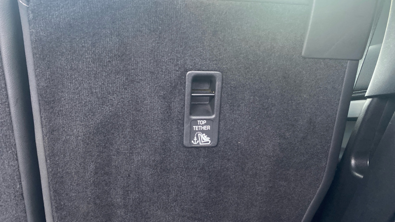 Land Rover Discovery 3.0 D300 Dynamic SE 5dr Auto Diesel Station Wagon